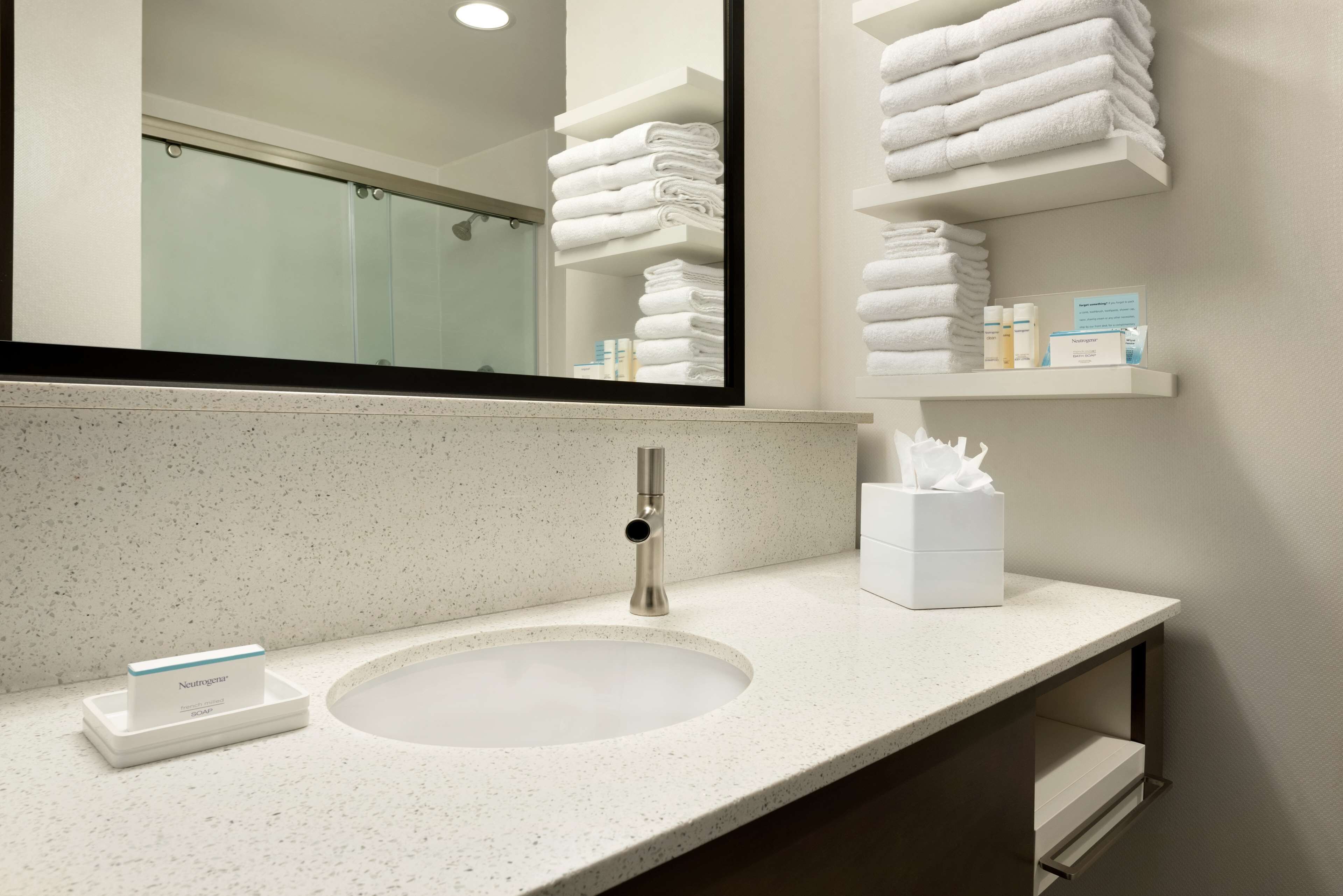 studio, 1 king bed, non smoking, refrigerator & microwave | bathroom | combined shower/bathtub, free toiletries, towels