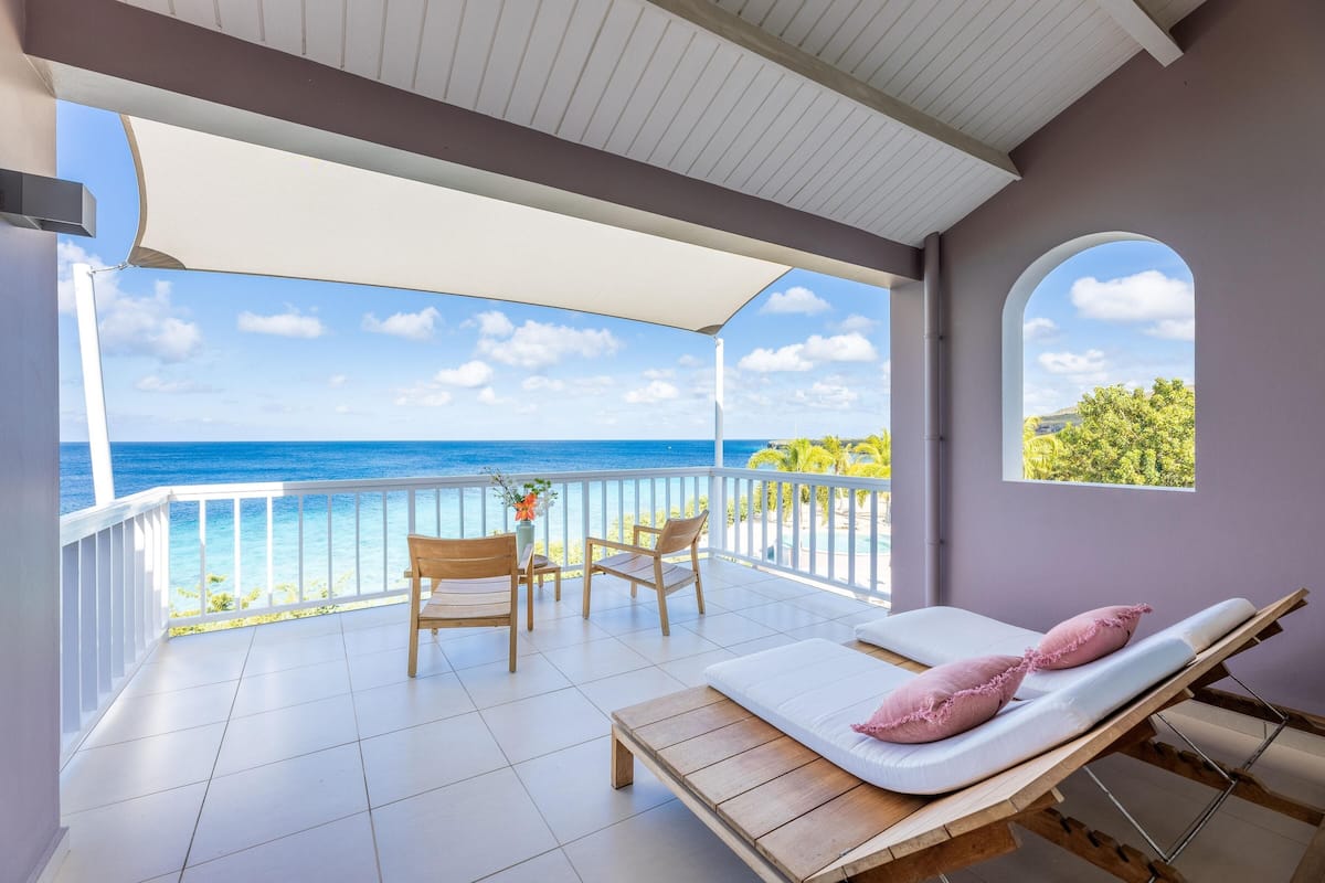 Superior Room, Oceanfront, VIP area (Adults Only) | 1 bedroom, premium bedding, in-room safe, laptop workspace