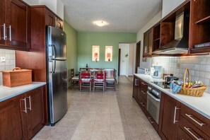 Villa, 5 Bedrooms, Private Pool | Private kitchen