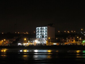 Façade de l’hébergement - soirée/nuit
