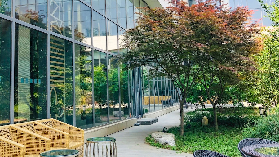 ホリデイ・イン北京シージンシャン パークビュー by IHG (北京石景山景园假日酒店)