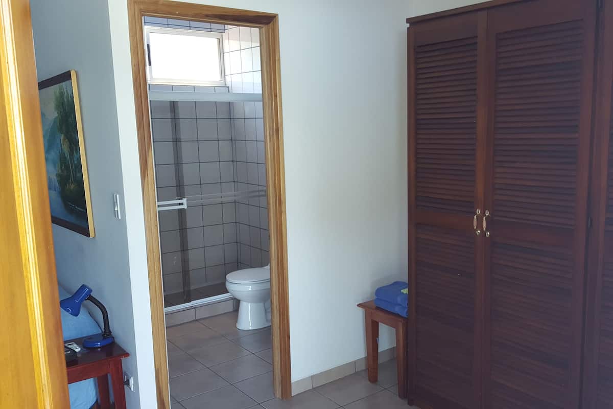 Deluxe Double Room, Pool View | Room amenity