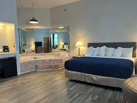 Tabla de planchar con plancha, wifi gratis y ropa de cama 