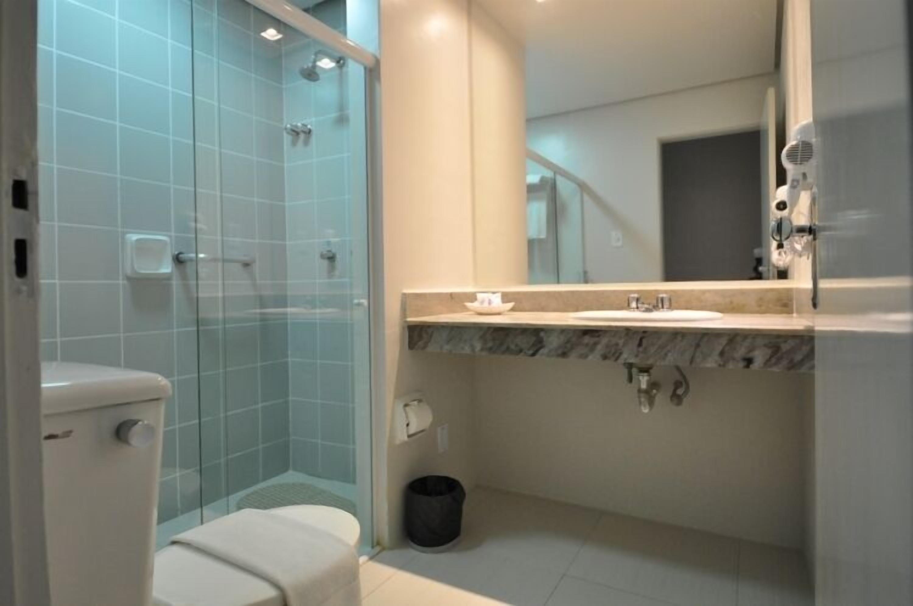 shower, free toiletries, towels