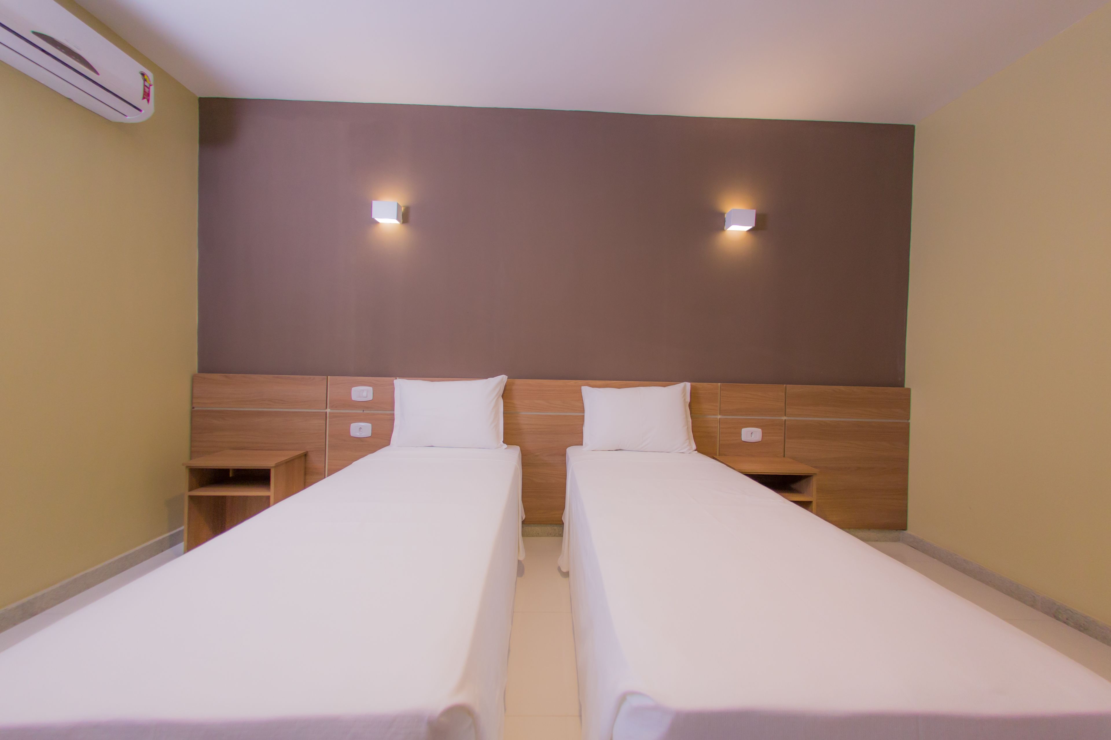 deluxe twin room, 2 single beds | minibar, free wifi, bed sheets, wheelchair access