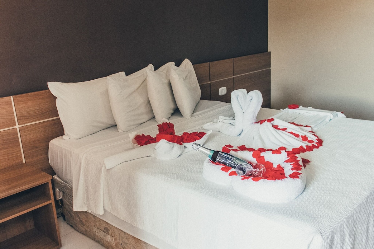 deluxe double room | minibar, free wifi, bed sheets, wheelchair access