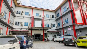 Unclassified image, 4 of 70, button - NIDA Rooms Nagoya Hill Mall Ferry at Dharma Utama Family (Pekanbaru)
