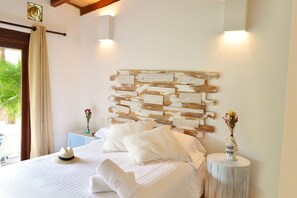 Deluxe Double Room | Premium bedding, in-room safe, soundproofing, bed sheets - Sweet Harmony Hotel Boutique by Xarm Hotels (Santa Marta)
