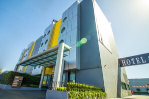 숙박 시설 정면