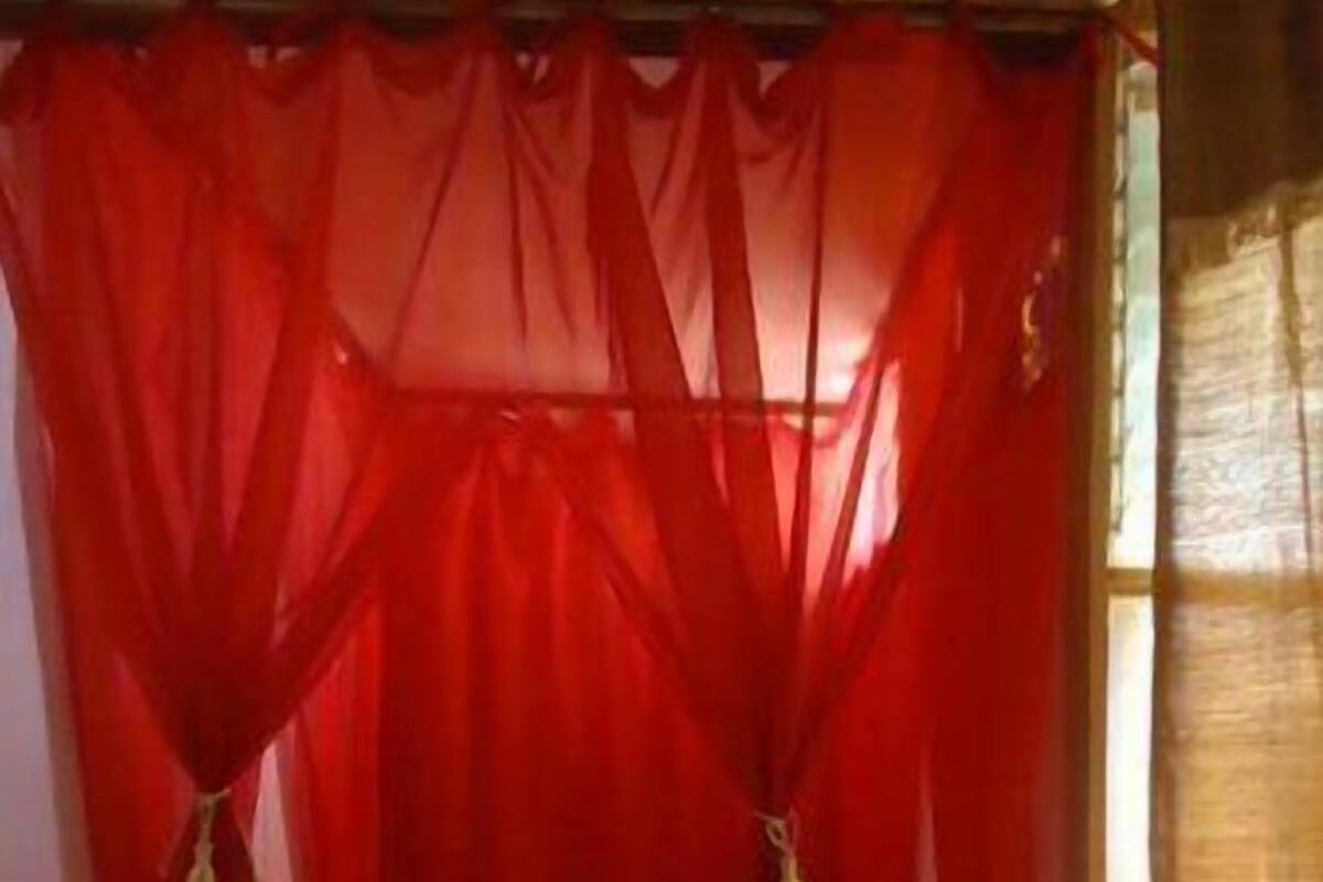One bed in Shared Dormitory with Shared Bathroom