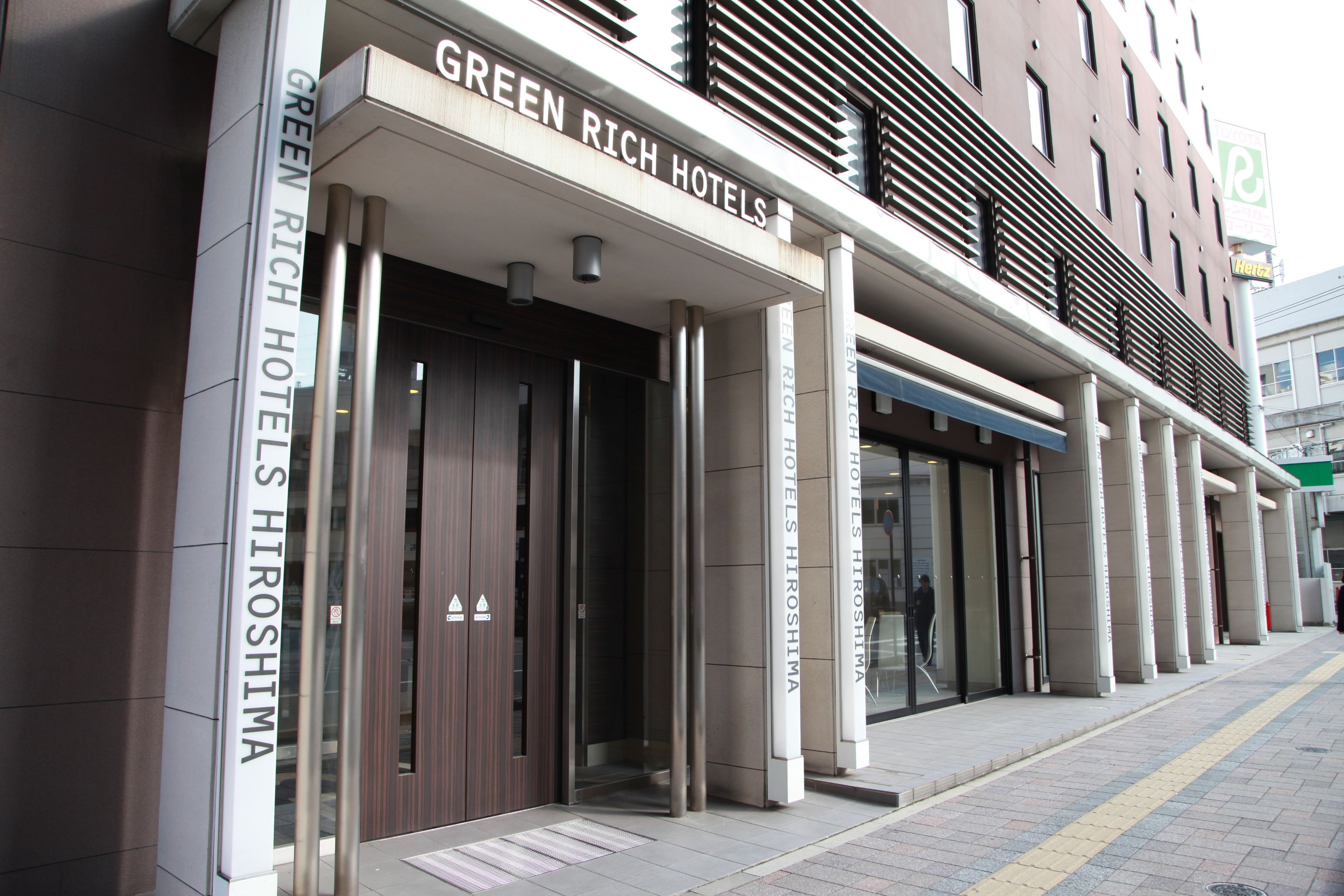 Overnatningsstedets indgangsparti