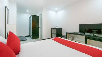 Deluxe Suite | Desk, free WiFi, bed sheets