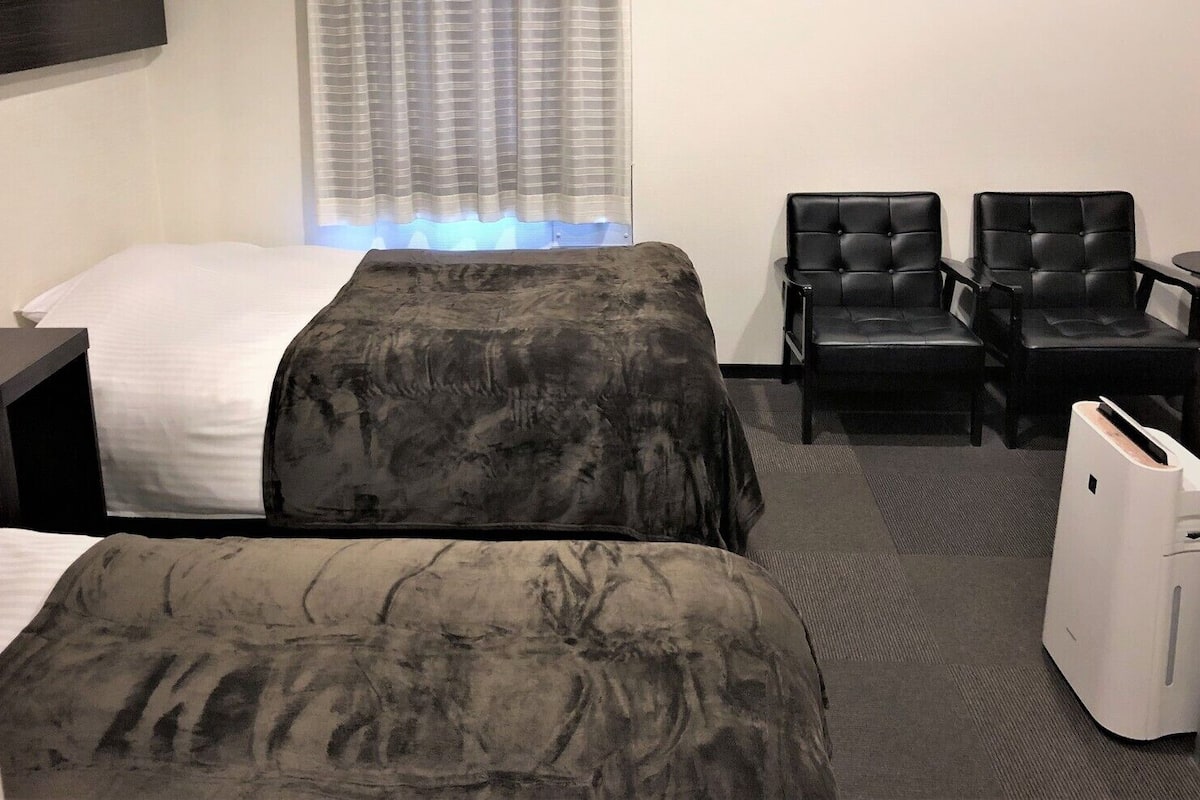 Bureau, Wi-Fi gratuit, draps fournis