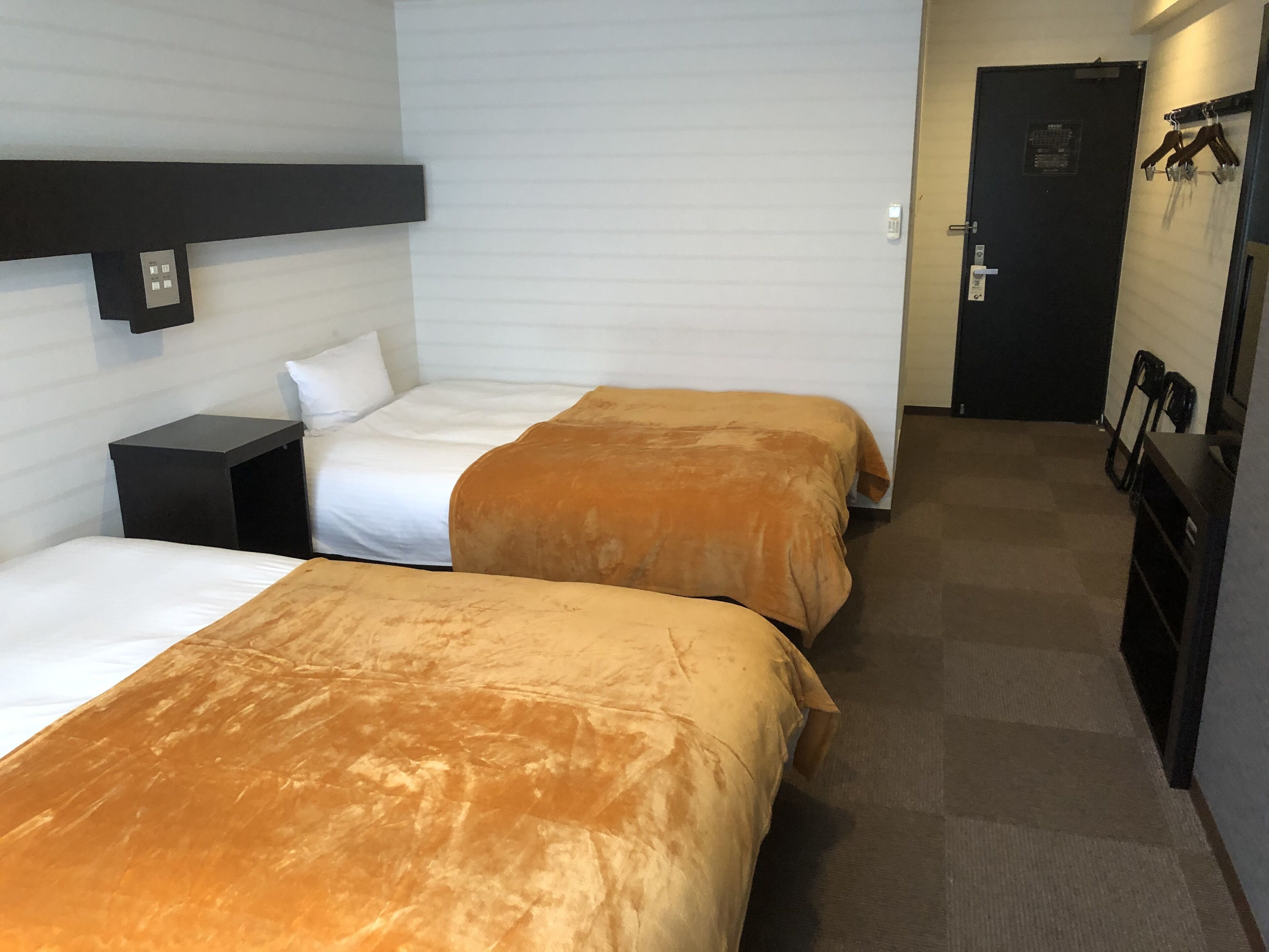 down duvets, desk, laptop workspace, free wifi