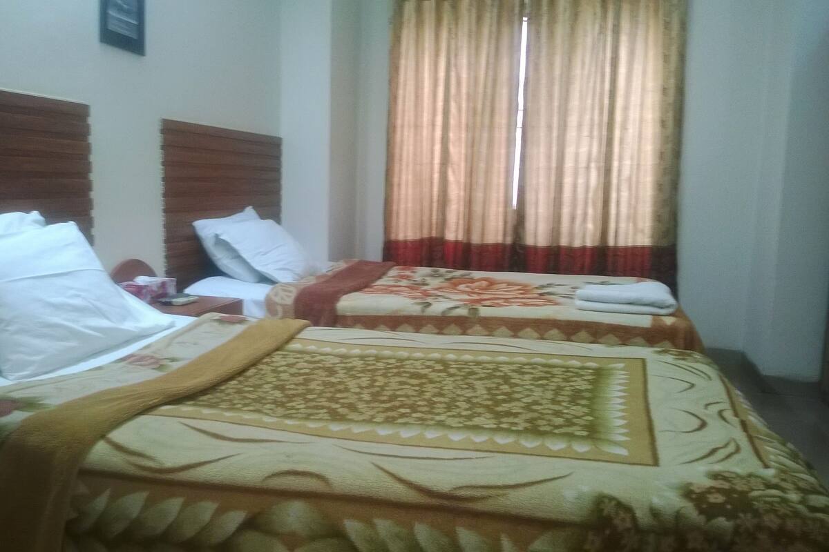 Desk, iron/ironing board (on request), rollaway beds (surcharge)