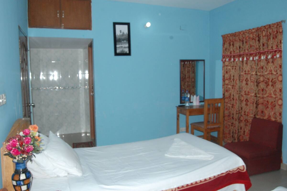 Phòng Tiêu chuẩn | Bàn, bàn ủi/dụng cụ ủi quần áo, giường gấp/giường phụ (phụ phí)