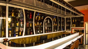 Bar (di hartanah)