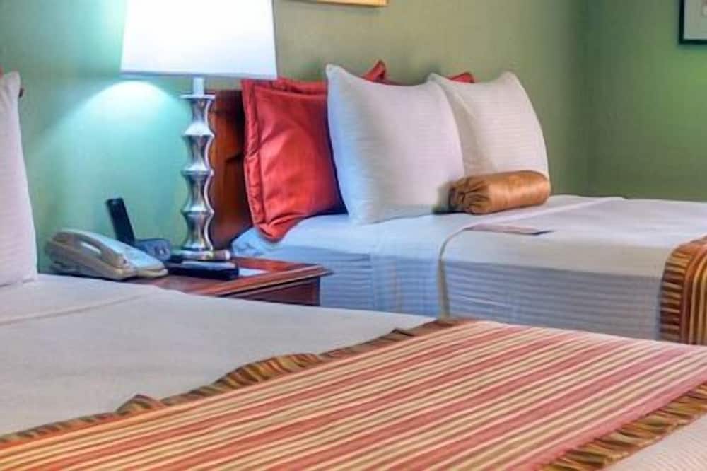 Regency Hotel Fairmile — hotel in Trafford Road, Gweru ZW, 6529