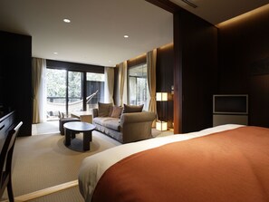 舒適套房 (King Double) | 迷你吧、客房內保險箱、書桌、熨斗/熨衣板