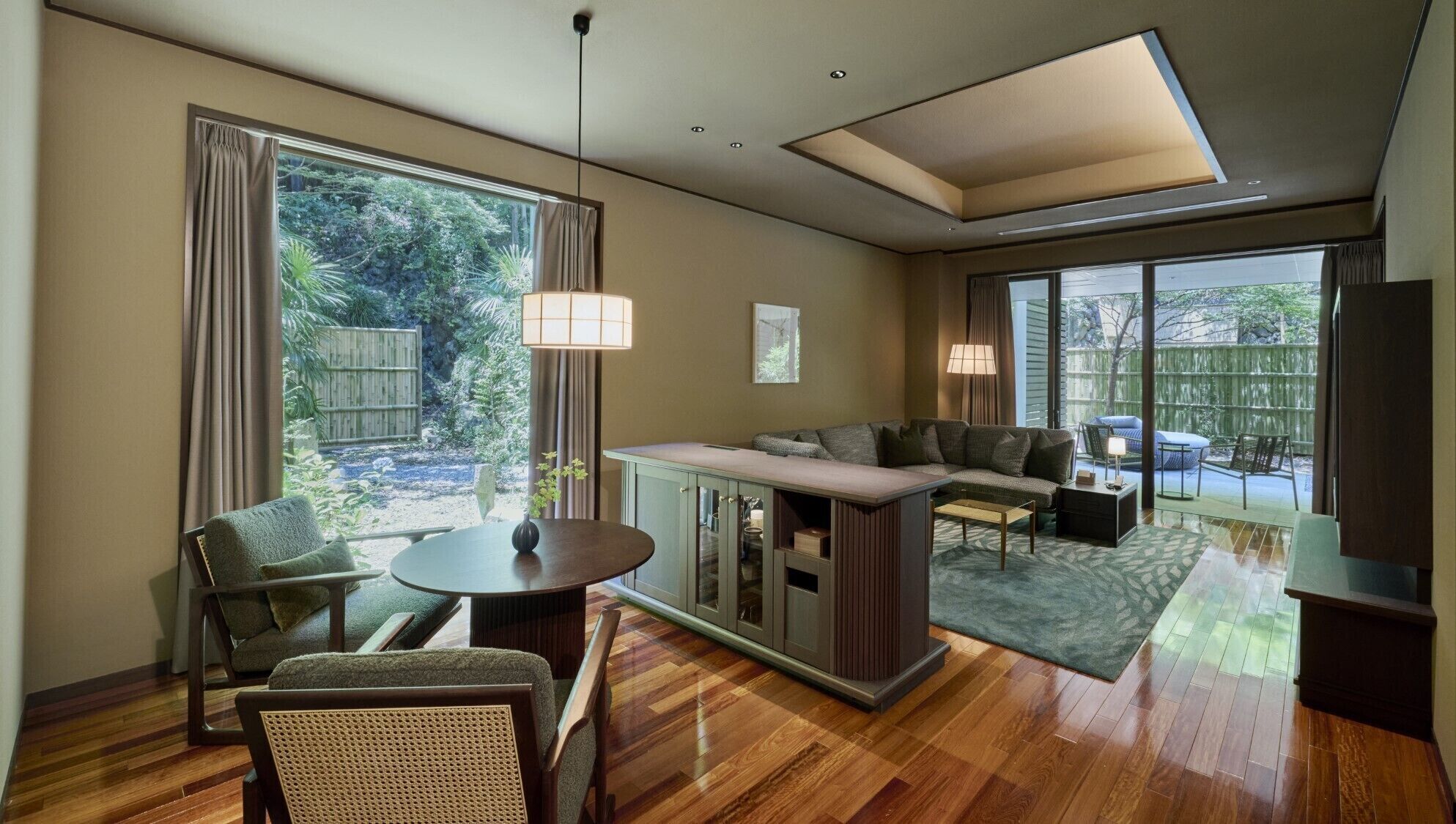 Living area | Flat-screen TV