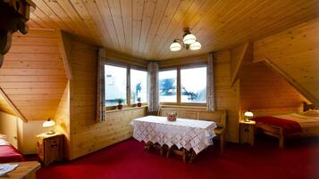 Economy Triple Room | Premium bedding, soundproofing, iron/ironing board, bed sheets