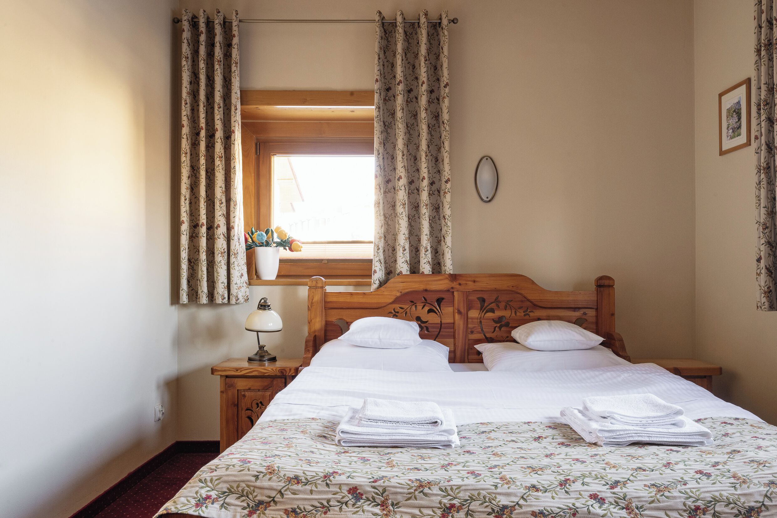 Dobbeltrom – standard | Sengetøy av topp kvalitet, lydisolert, strykejern/-brett og sengetøy