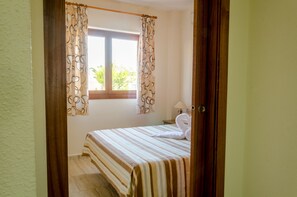 Iron/ironing board, free cots/infant beds, free WiFi, bed sheets