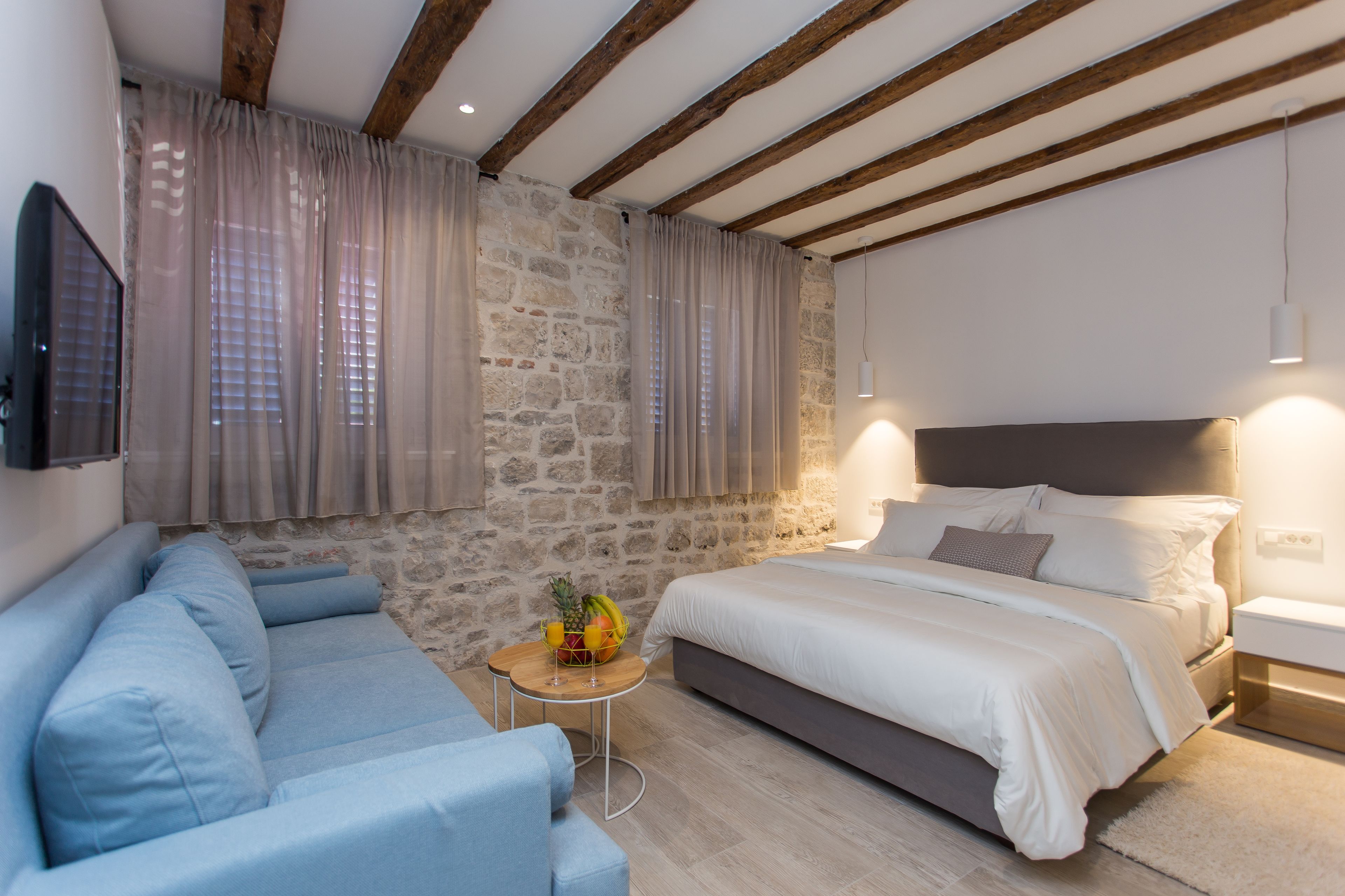 superior double room | premium bedding, minibar, in-room safe, desk