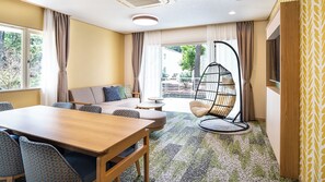 1 bedroom, desk, free WiFi, bed sheets