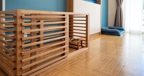 Desk, free WiFi, bed sheets - Seagaia Forest Cottages (Miyazaki)