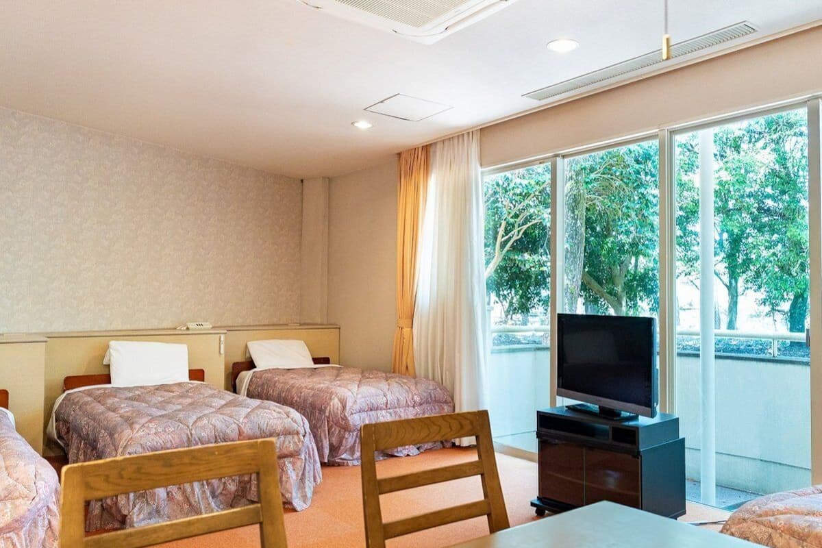 1 bedroom, desk, free WiFi, bed sheets