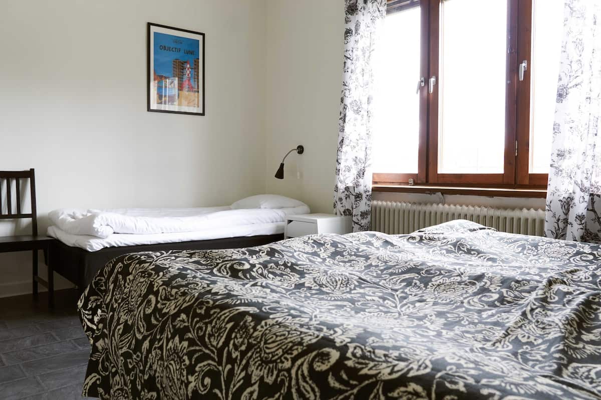 Triple Room, Shared Bathroom | Individually decorated, individually furnished, desk, laptop workspace