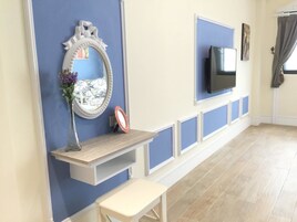 Habitación Deluxe doble, 1 habitación, bañera | Cortinas opacas, wifi gratis, ropa de cama