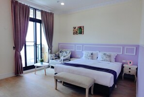 Habitación romántica doble, 1 habitación, balcón | Cortinas opacas, wifi gratis, ropa de cama