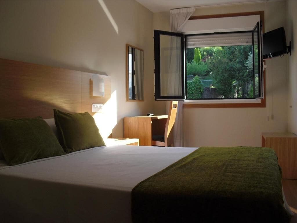 Standard Room | Desk, free WiFi, bed sheets