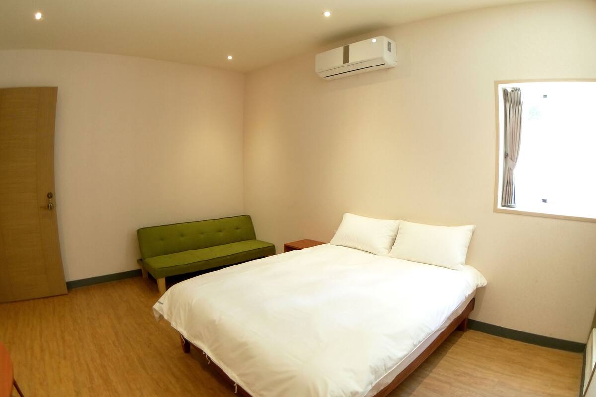 Chambre Double, 1 lit double | Bureau, Wi-Fi gratuit