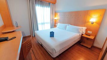 Kamer, 1 twee- of 2 eenpersoonsbedden | Uitzicht vanuit de kamer