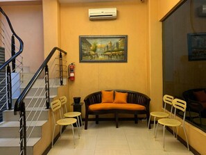 Lobby - Rumah Shinta (Jakarta)