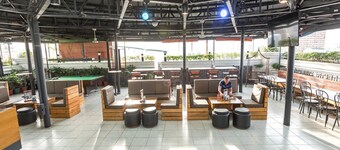 Urban Travellers Hotel