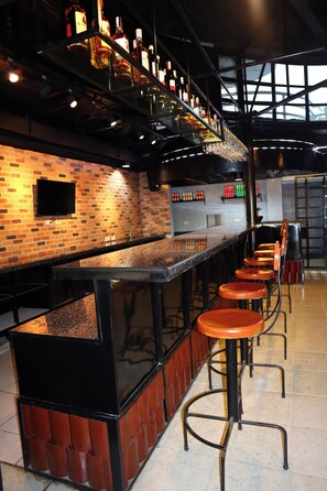 Winery - Urban Travellers Hotel (Pasay)