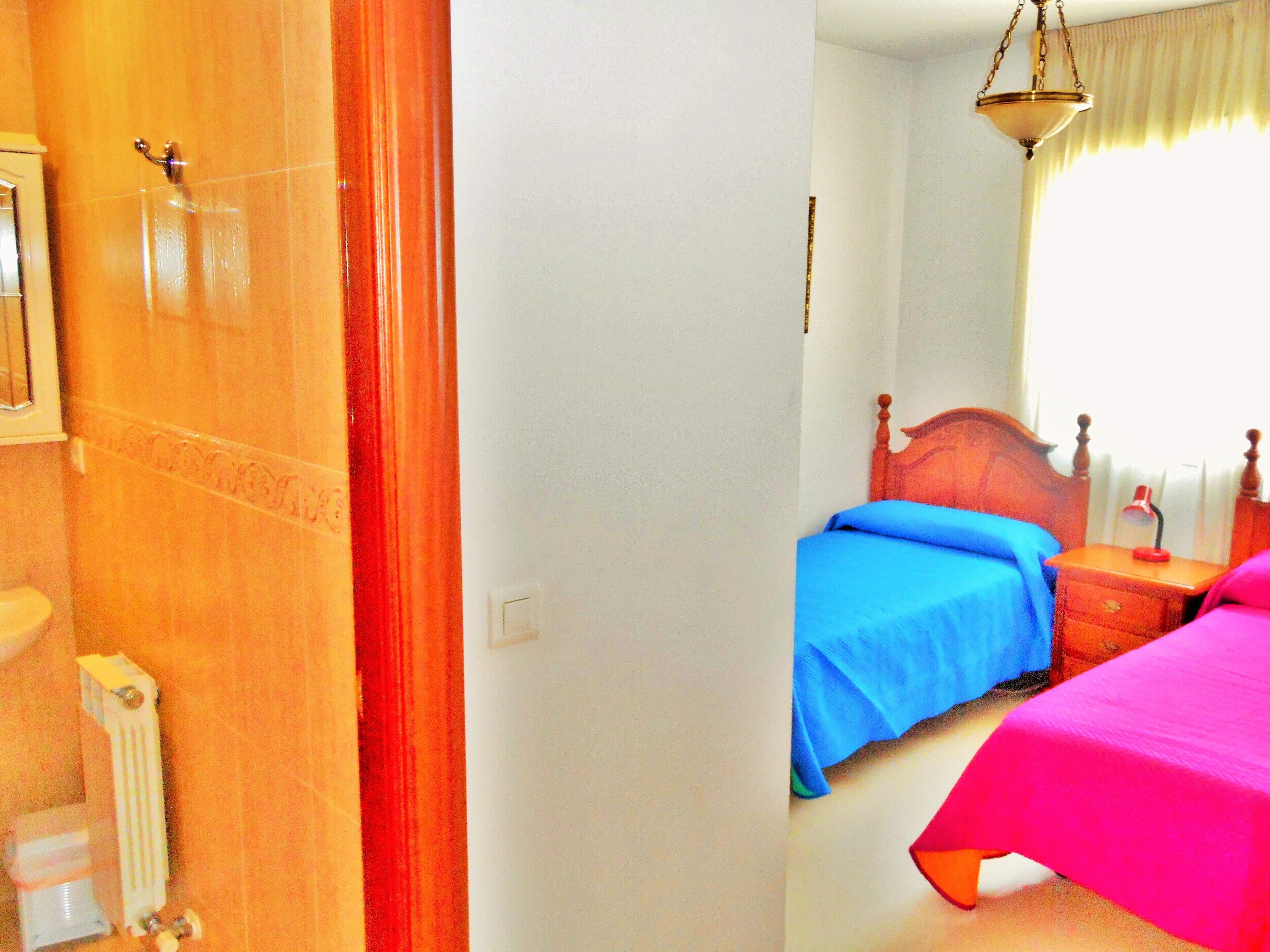 Comfort-Dreibettzimmer, eigenes Bad | Bettwäsche aus ägyptischer Baumwolle, hochwertige Bettwaren