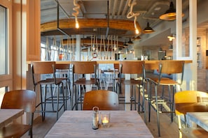 Desayuno buffet (EUR 21.90 por persona)