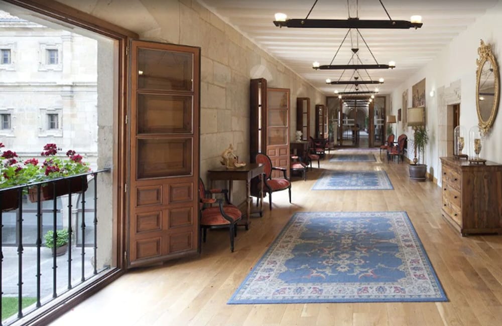 Hotel Real Colegiata San Isidoro by null