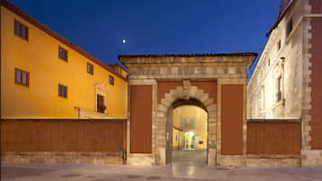 Entrada al alojamiento