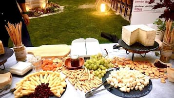 Breakfast, lunch, dinner served; Spanish cuisine