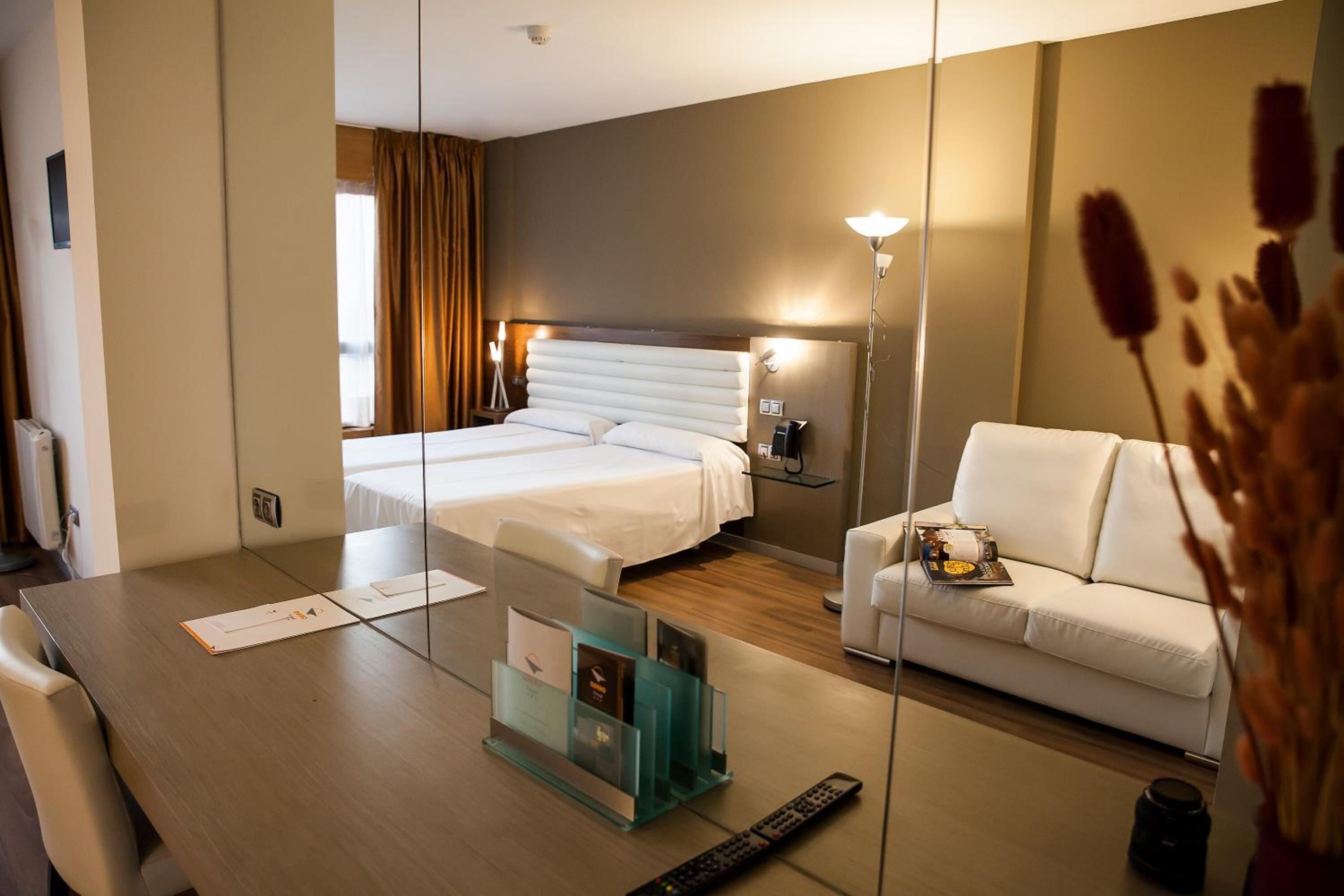 standard double room | minibar, in-room safe, desk, blackout curtains