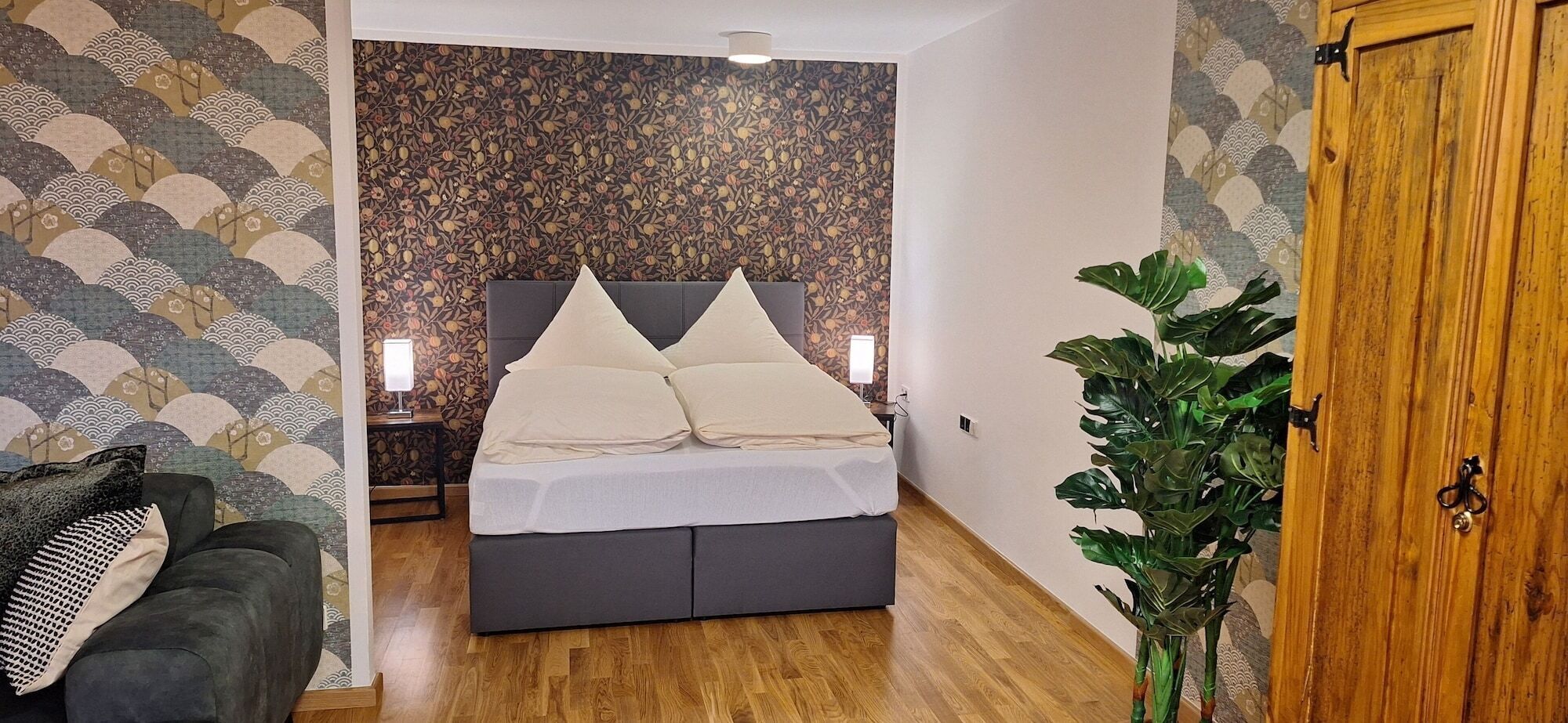Roupas de cama premium, quartos à prova de som, Wi-Fi de cortesia