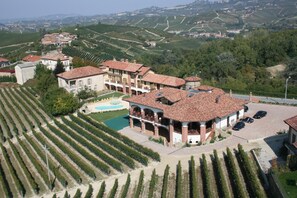 Exterior - Tota Virginia Antico Podere (Serralunga d'Alba)