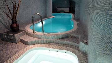 Piscine couverte