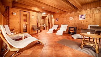 Een sauna, een bubbelbad, massagebehandelingen